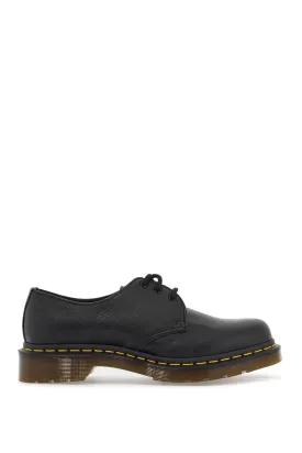 lace-up oxford