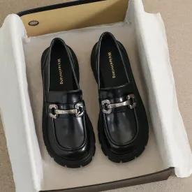 Women Solid Soft Leather Chain Casual Loafers